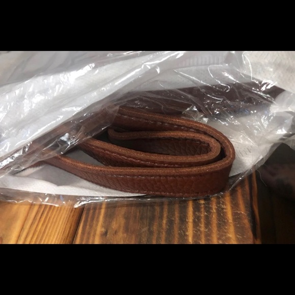 NIB! Vince Camuto Vegan Leather Two-tone Luck Tote - Picture 7 of 8